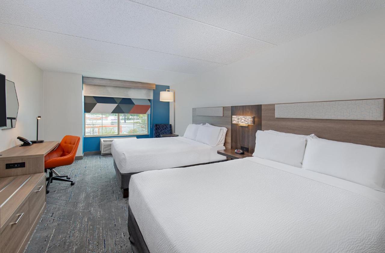 Holiday Inn Express & Suites Columbus At Northlake By Ihg Bagian luar foto