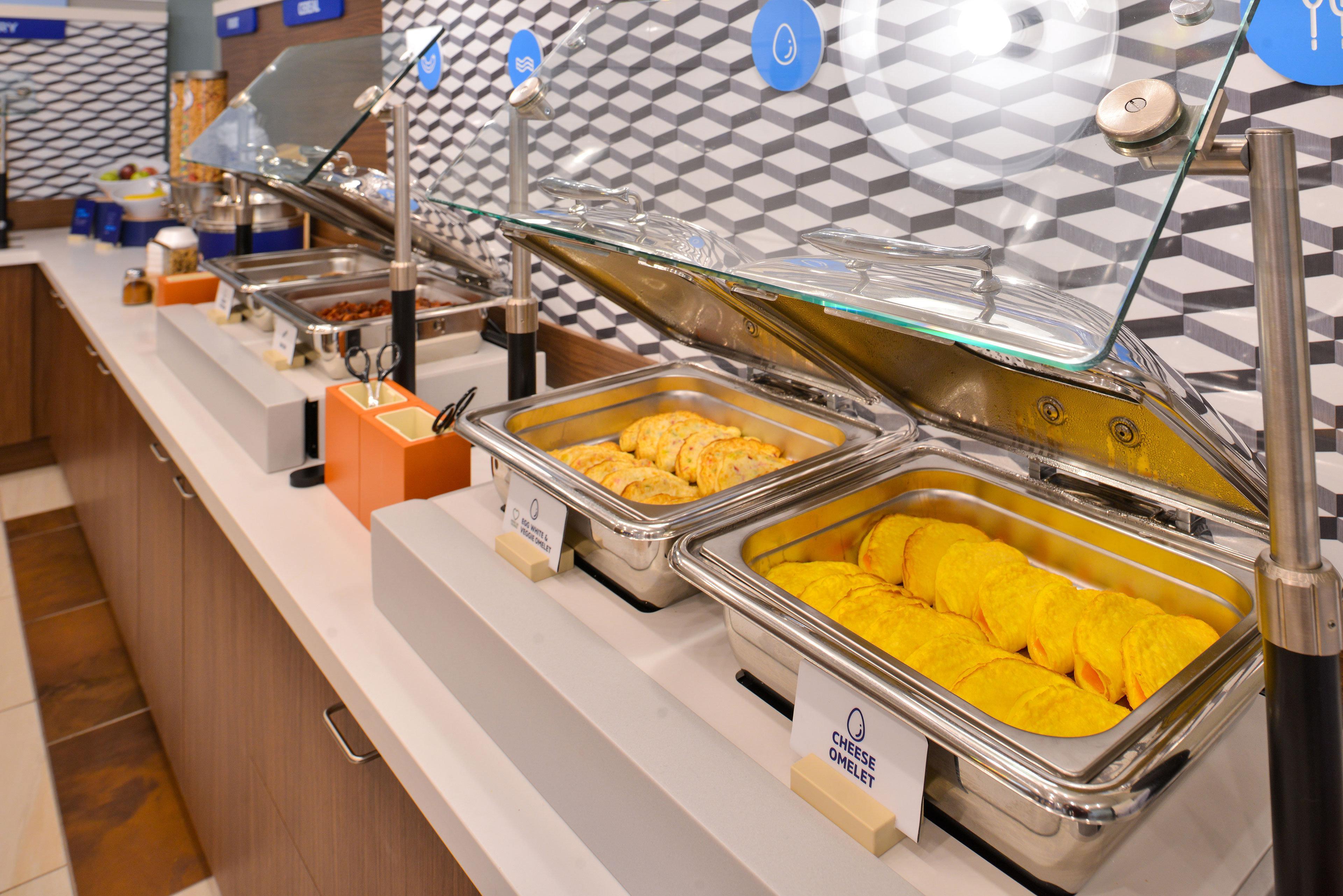Holiday Inn Express & Suites Columbus At Northlake By Ihg Bagian luar foto