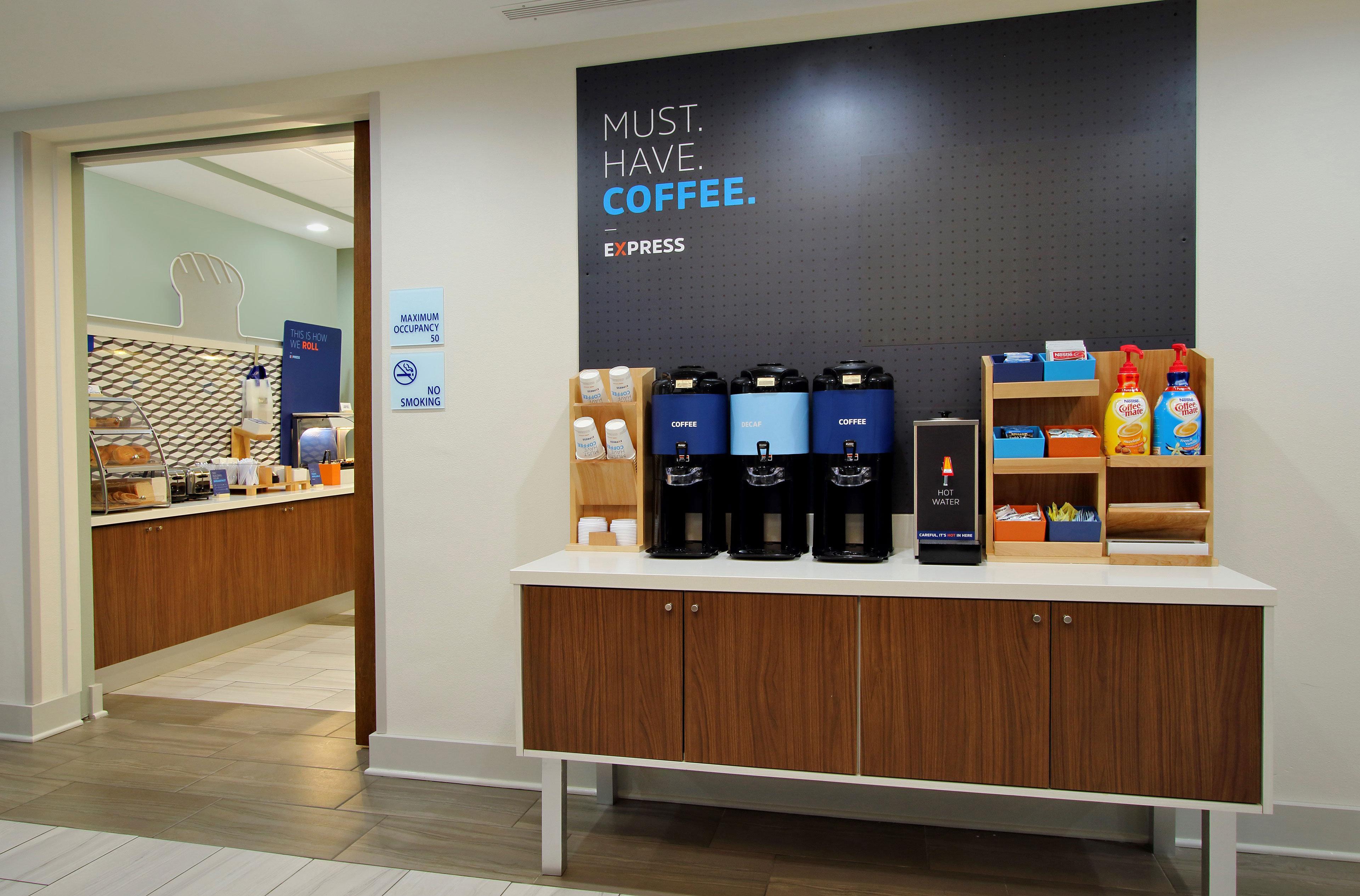 Holiday Inn Express & Suites Columbus At Northlake By Ihg Bagian luar foto