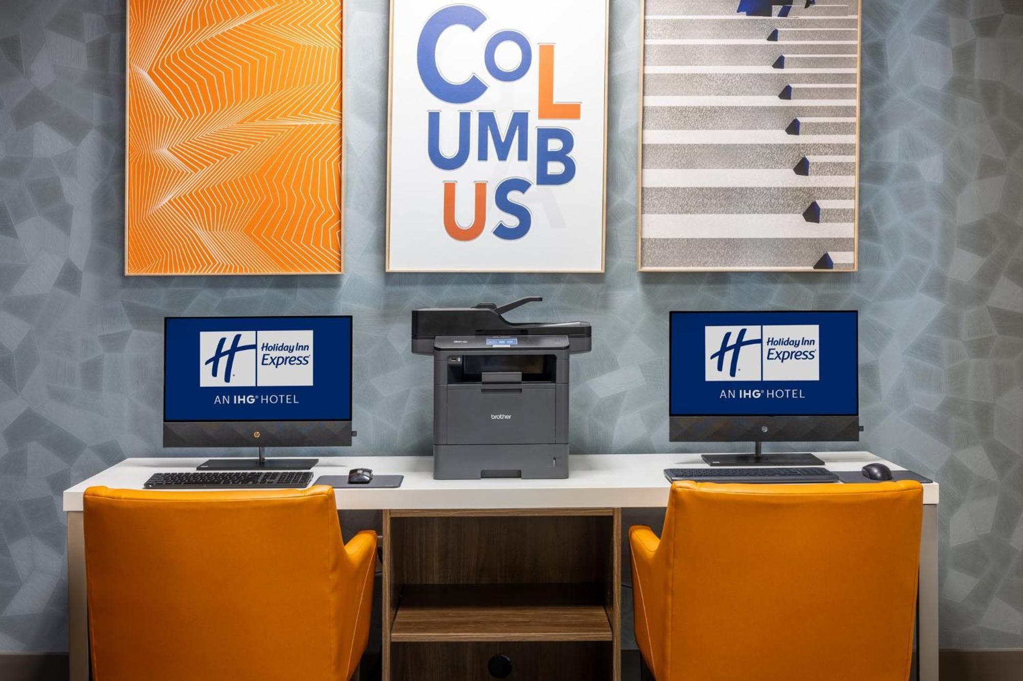 Holiday Inn Express & Suites Columbus At Northlake By Ihg Bagian luar foto